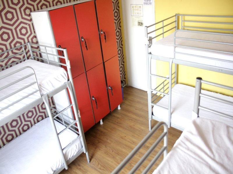 Feetup Home Backpackers Валенсия Экстерьер фото