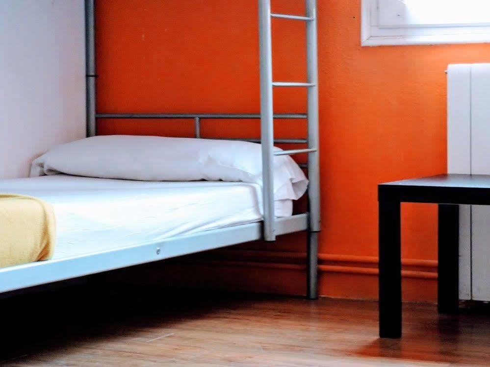 Feetup Home Backpackers Валенсия Экстерьер фото